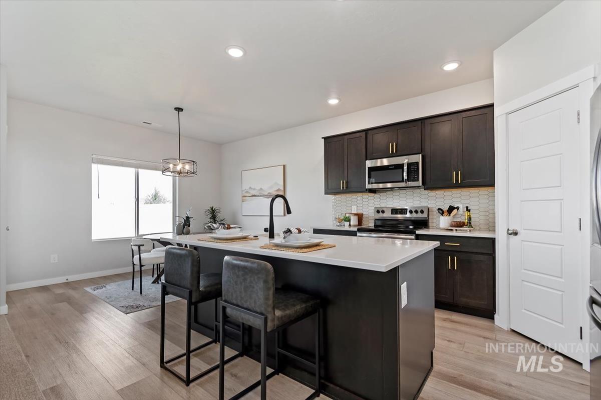 4432 N Maplestone Av, Meridian, Idaho 83646, 3 Bedrooms, 2 Bathrooms, Residential For Sale, Price $467,000,MLS 98991099