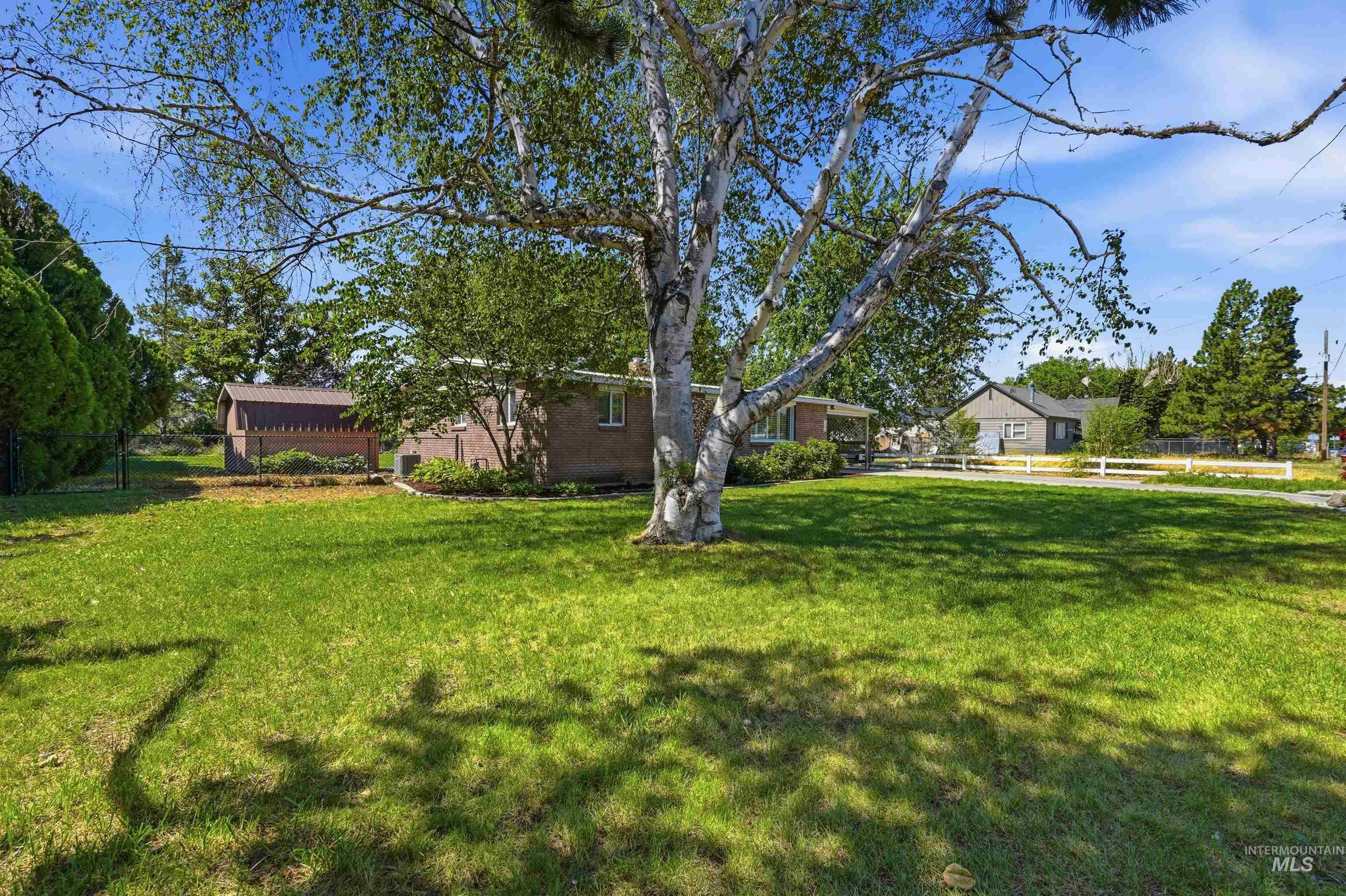 1725 E Sherman Ave, Nampa, Idaho 83686, 3 Bedrooms, 1.5 Bathrooms, Residential For Sale, Price $364,900,MLS 98991101