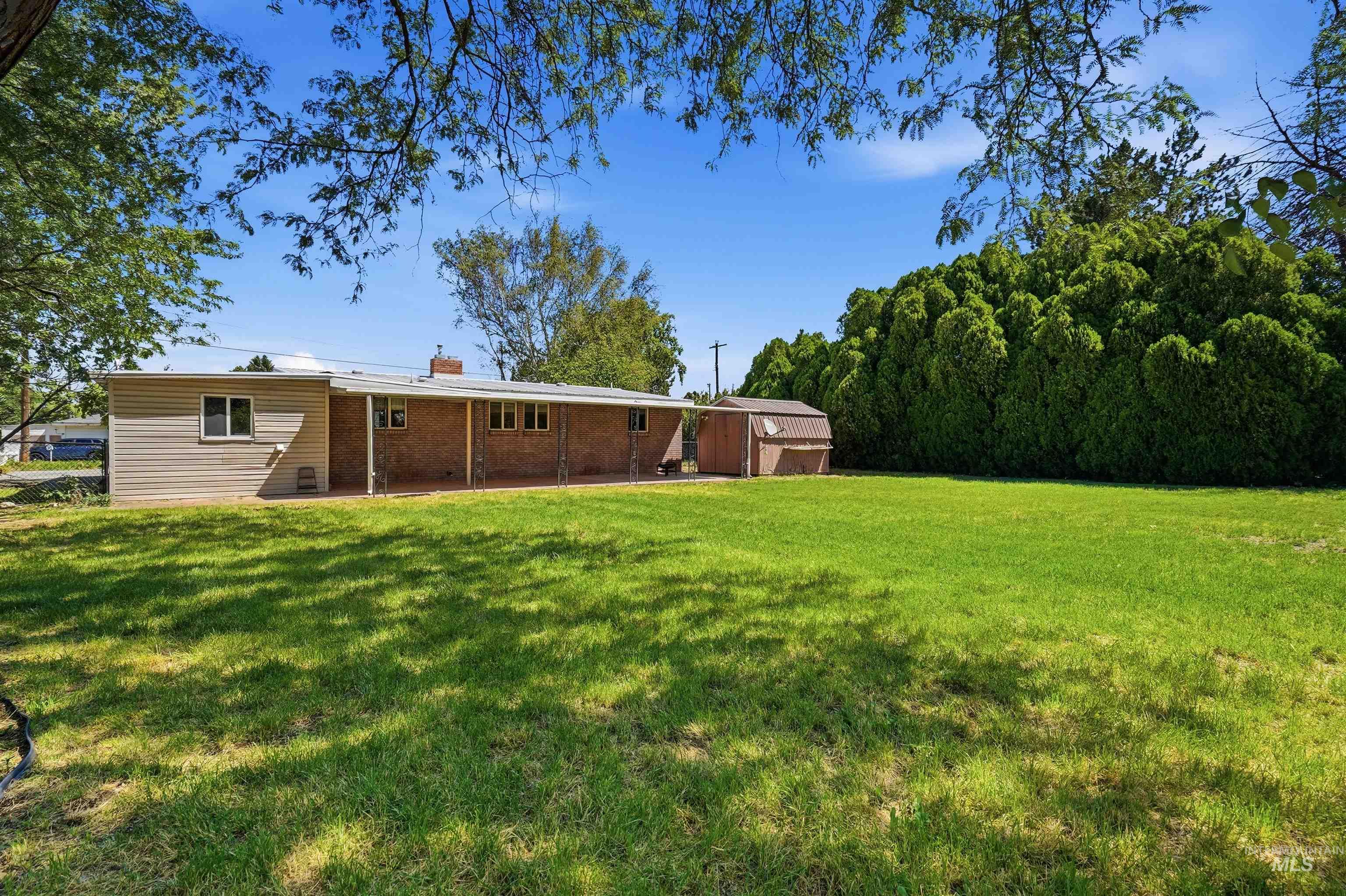 1725 E Sherman Ave, Nampa, Idaho 83686, 3 Bedrooms, 1.5 Bathrooms, Residential For Sale, Price $364,900,MLS 98991101