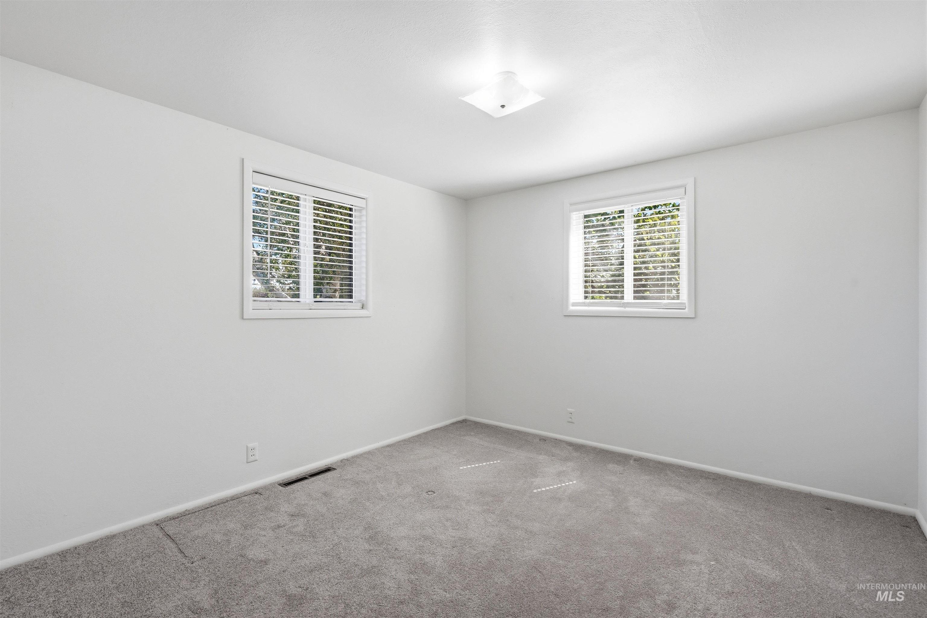 1725 E Sherman Ave, Nampa, Idaho 83686, 3 Bedrooms, 1.5 Bathrooms, Residential For Sale, Price $364,900,MLS 98991101