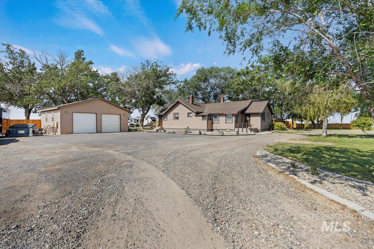 1375 E 3500 N, Buhl, Idaho 83316, 3 Bedrooms, 1 Bathroom, Residential For Sale, Price $575,000, 98991107