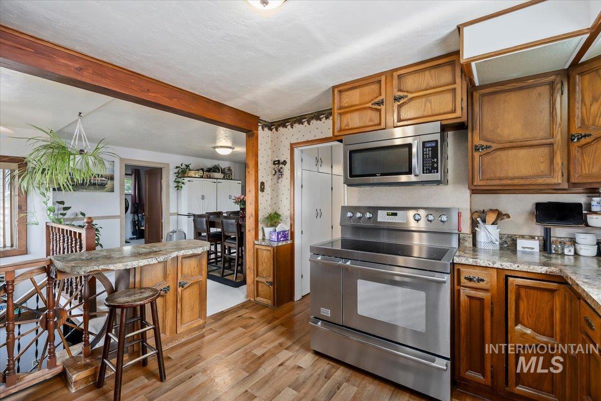 1375 E 3500 N, Buhl, Idaho 83316, 3 Bedrooms, 1 Bathroom, Residential For Sale, Price $575,000, 98991107