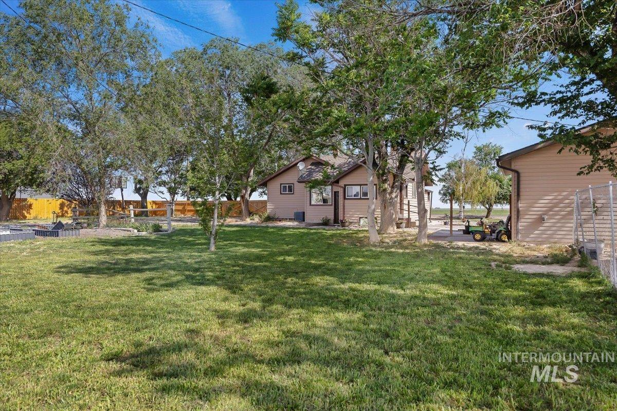 1375 E 3500 N, Buhl, Idaho 83316, 3 Bedrooms, 1 Bathroom, Residential For Sale, Price $575,000, 98991107