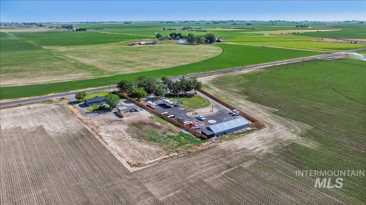 1375 E 3500 N, Buhl, Idaho 83316, 3 Bedrooms, 1 Bathroom, Residential For Sale, Price $575,000, 98991107