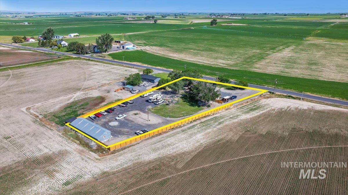 1375 E 3500 N, Buhl, Idaho 83316, 3 Bedrooms, 1 Bathroom, Residential For Sale, Price $575,000, 98991107