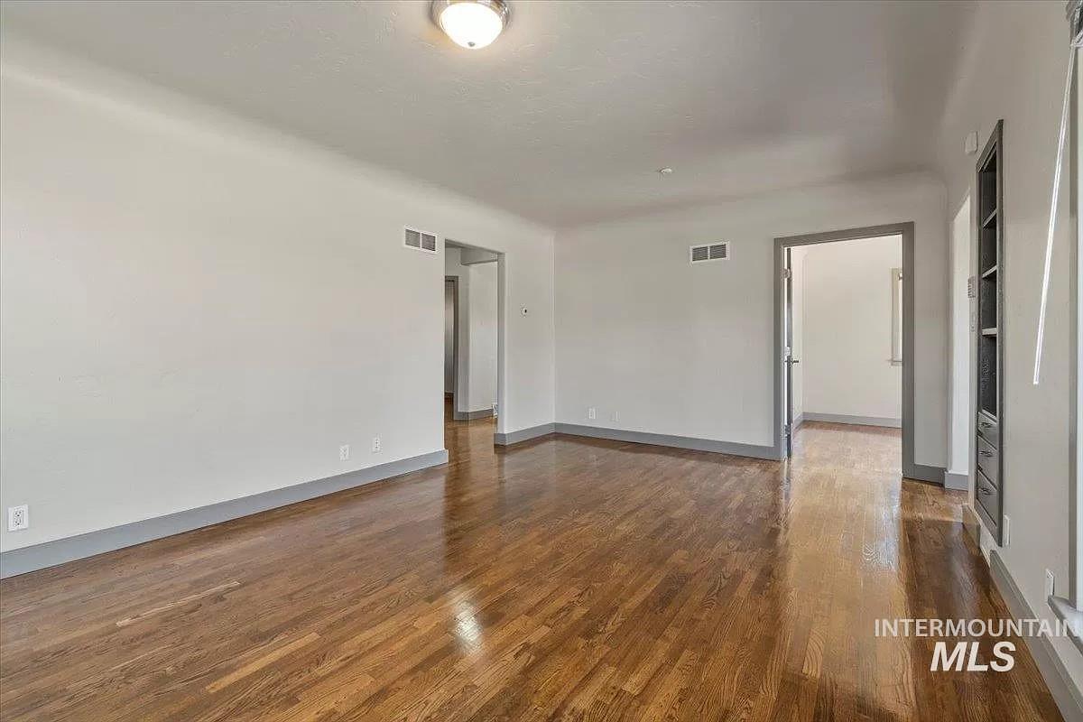 1216 7th St. S, Nampa, Idaho 83651, 6 Rooms, Business/Commercial For Sale, Price $580,000,MLS 98991111