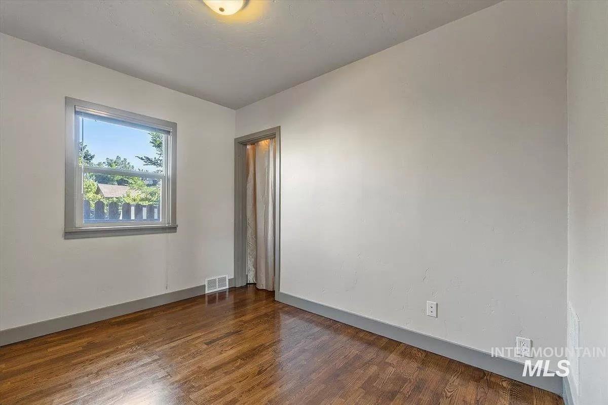 1216 7th St. S, Nampa, Idaho 83651, 6 Rooms, Business/Commercial For Sale, Price $580,000,MLS 98991111