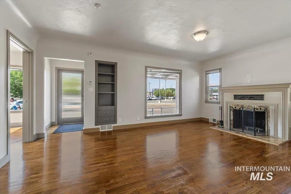 1216 7th St. S, Nampa, Idaho 83651, 6 Rooms, Business/Commercial For Sale, Price $580,000,MLS 98991111