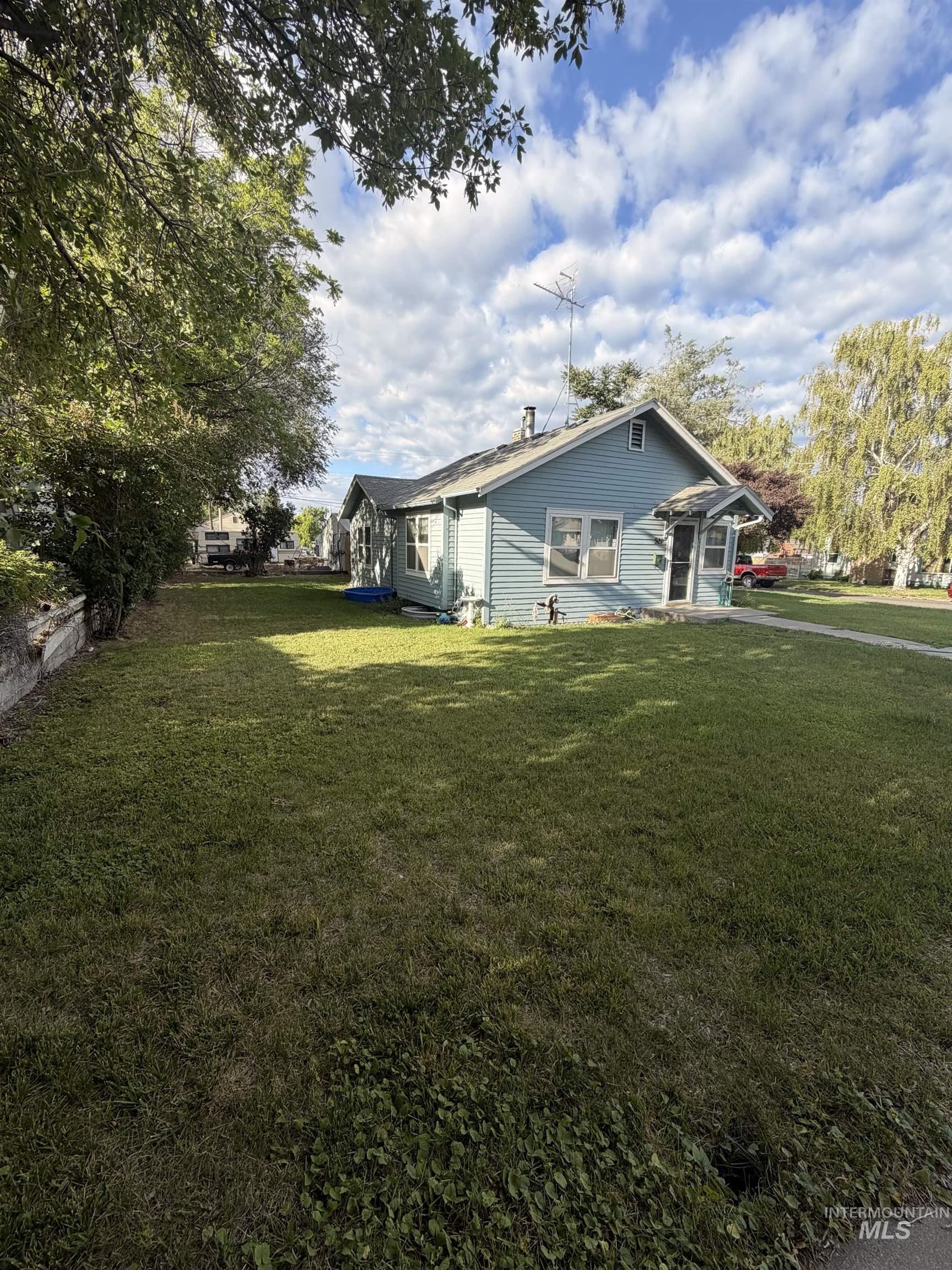 501 E Ave B, Jerome, Idaho 83338, 4 Bedrooms, 1.5 Bathrooms, Residential For Sale, Price $285,000,MLS 98991113
