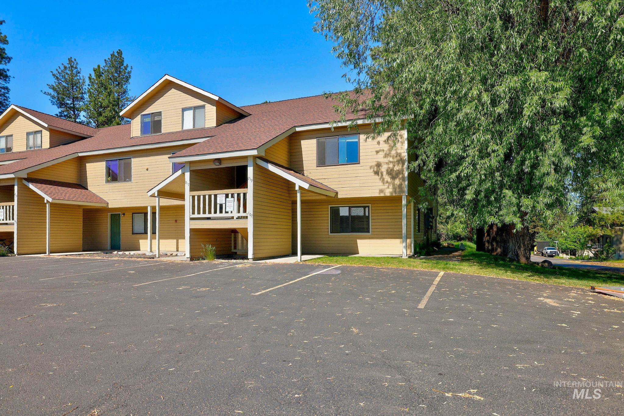 300 Washington Street, McCall, Idaho 83638, 2 Bedrooms, 2 Bathrooms, Residential For Sale, Price $429,000, 98991116