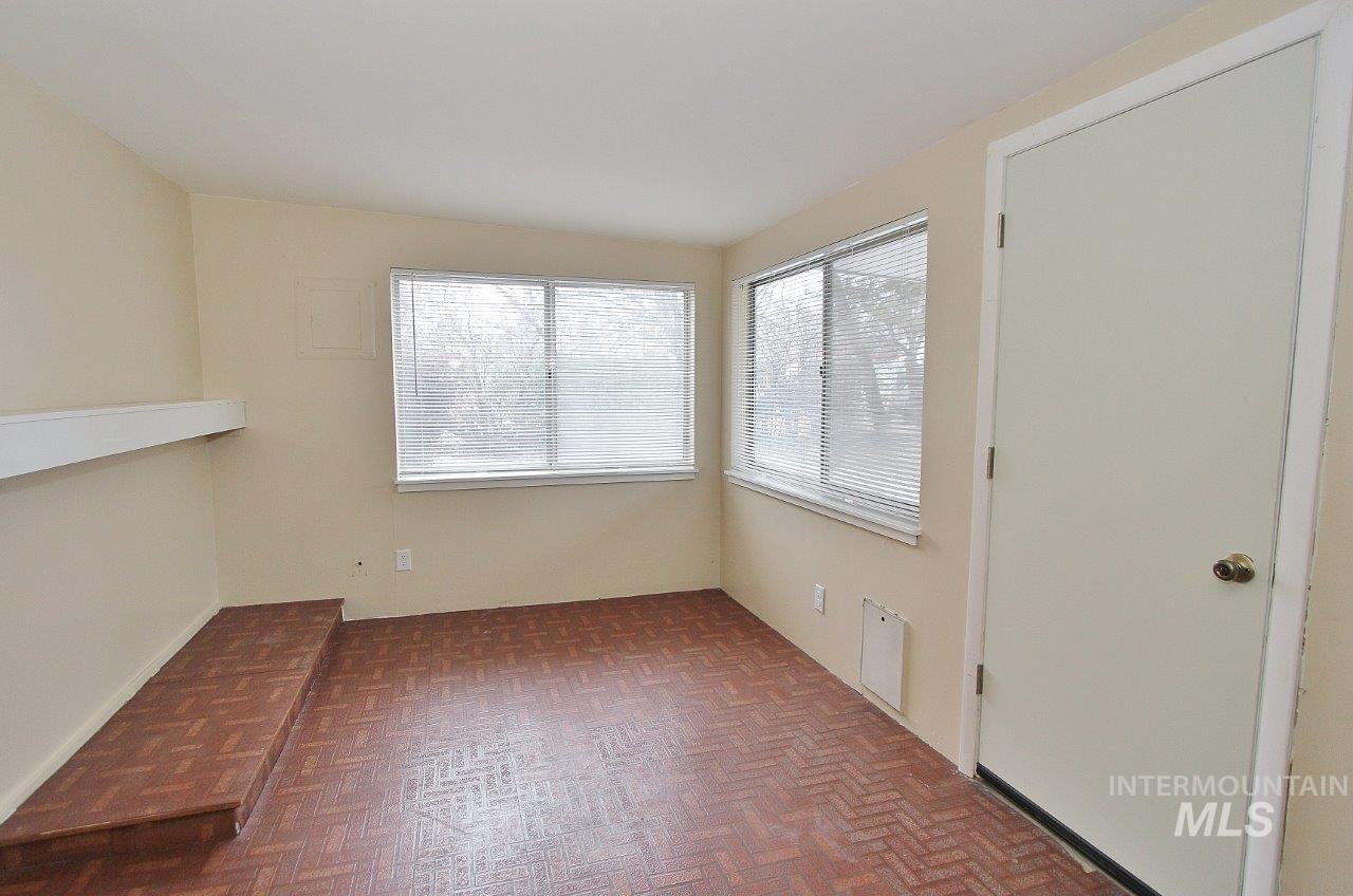 5924 W Overland Rd, Boise, Idaho 83709, 3 Bedrooms, 1.5 Bathrooms, Residential For Sale, Price $440,000,MLS 98991118