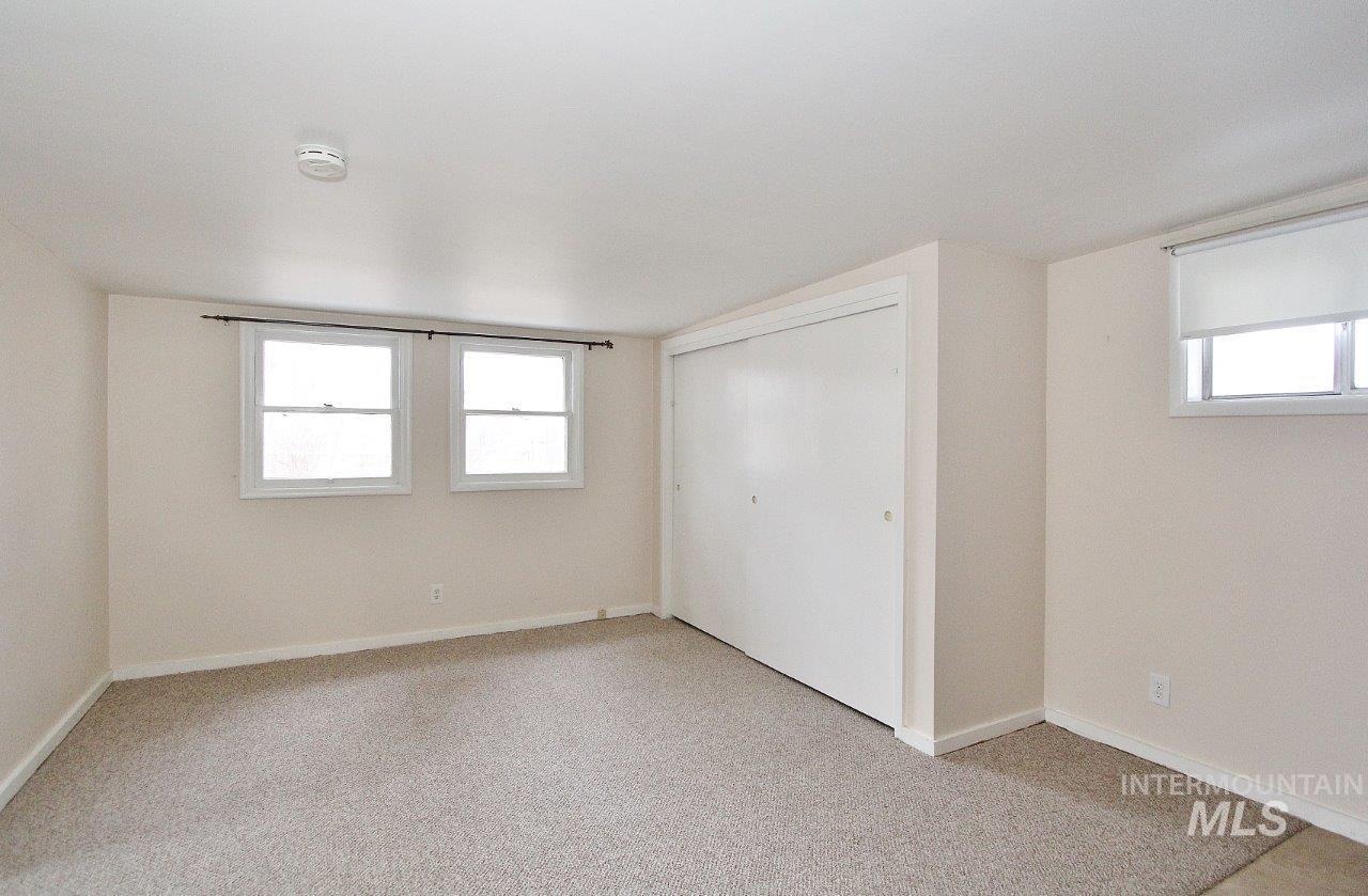 5924 W Overland Rd, Boise, Idaho 83709, 3 Bedrooms, 1.5 Bathrooms, Residential For Sale, Price $440,000,MLS 98991118