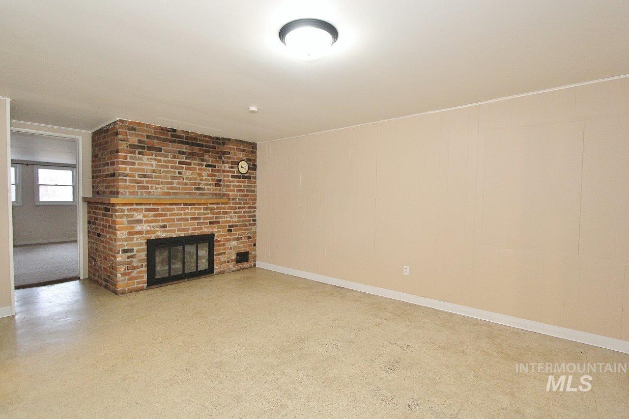 5924 W Overland Rd, Boise, Idaho 83709, 3 Bedrooms, 1.5 Bathrooms, Residential For Sale, Price $440,000,MLS 98991118