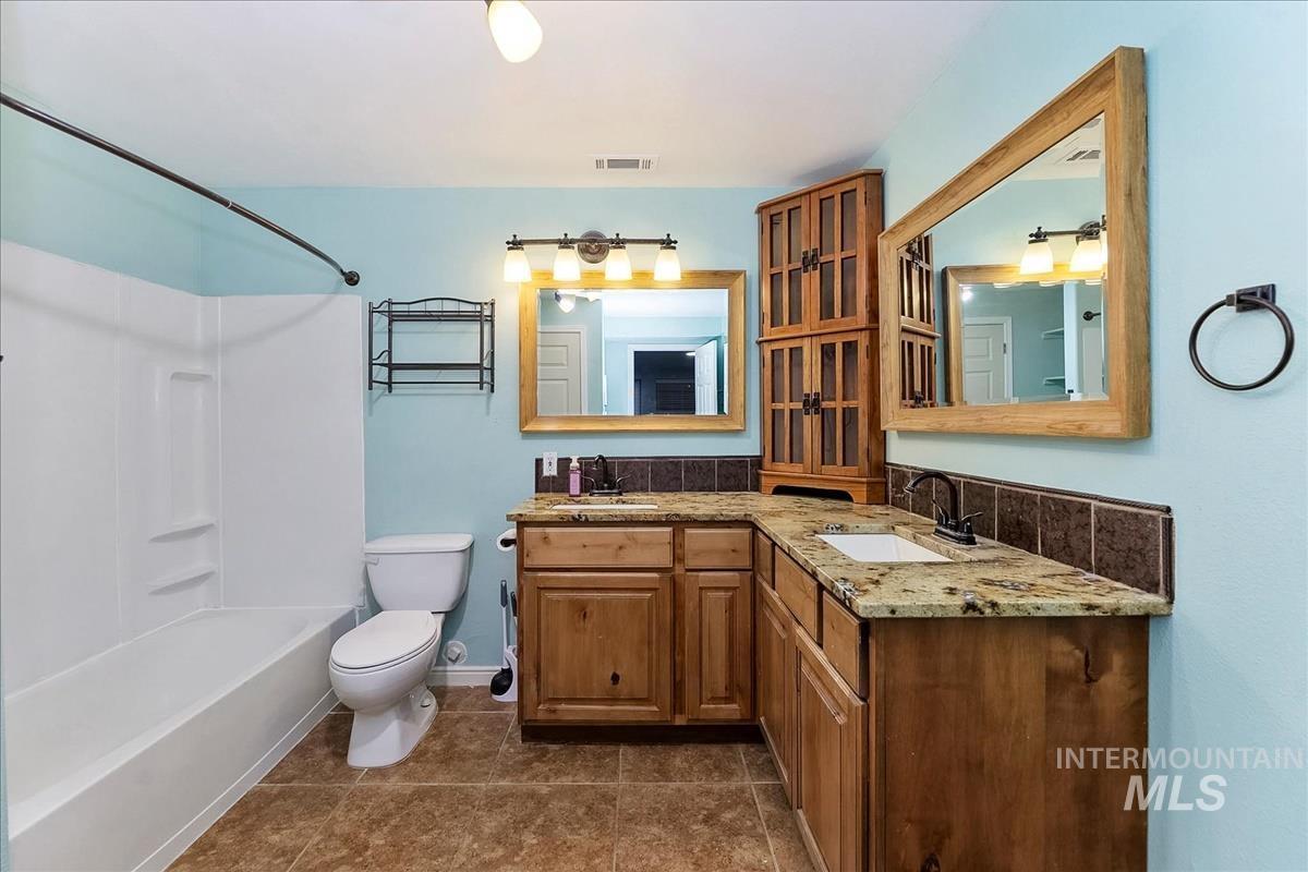 11746 W Daniel Dr, Boise, Idaho 83713, 6 Bedrooms, 3 Bathrooms, Residential For Sale, Price $799,900, 98991121