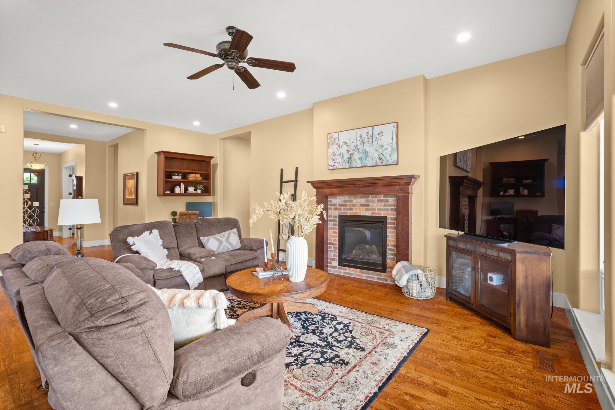 2005 N Little Salmon Way, Eagle, Idaho 83616, 3 Bedrooms, 2.5 Bathrooms, Residential For Sale, Price $969,900, 98991122