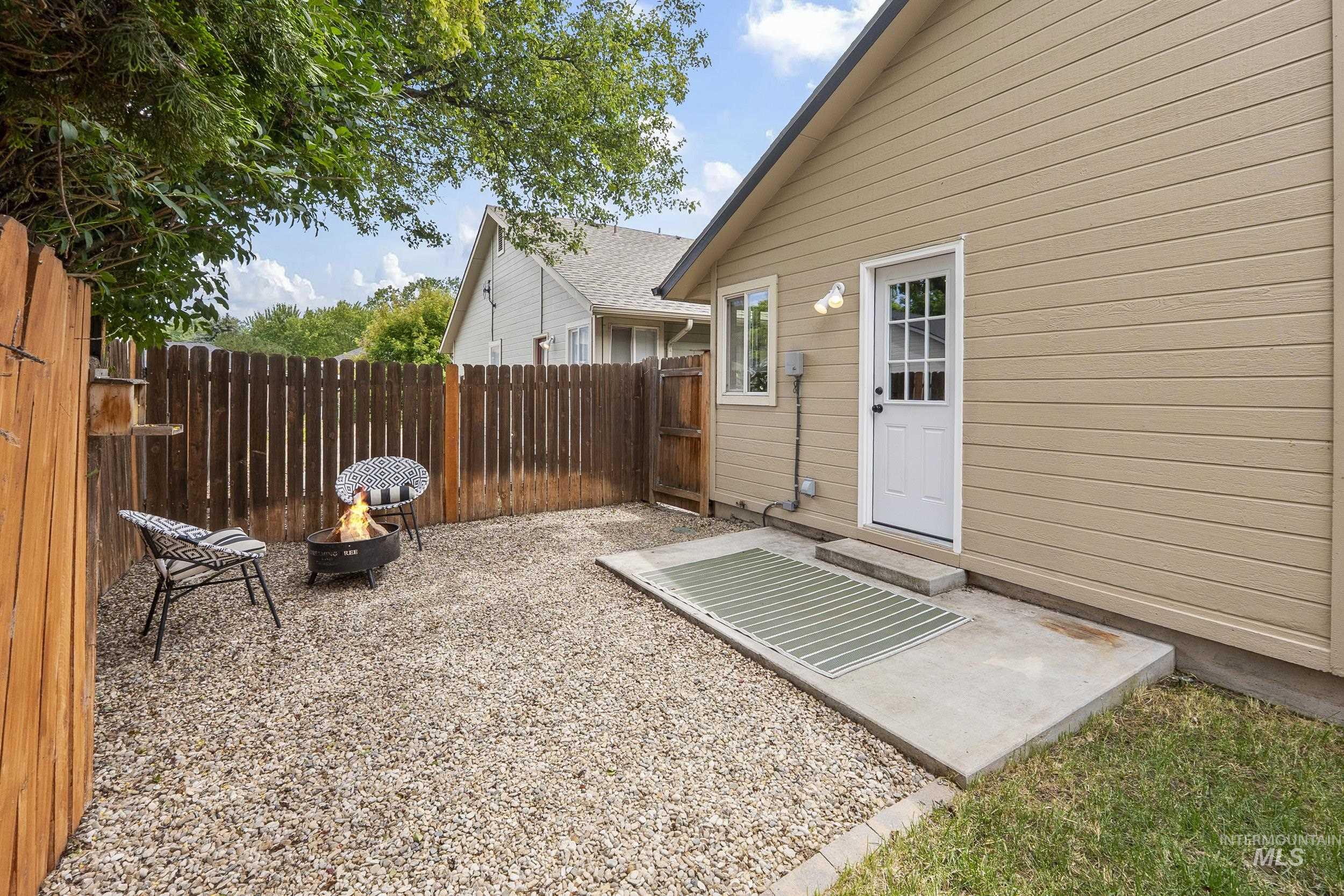 6063 W Winfield Ln, Boise, Idaho 83703, 3 Bedrooms, 2 Bathrooms, Residential For Sale, Price $399,990, 98991126
