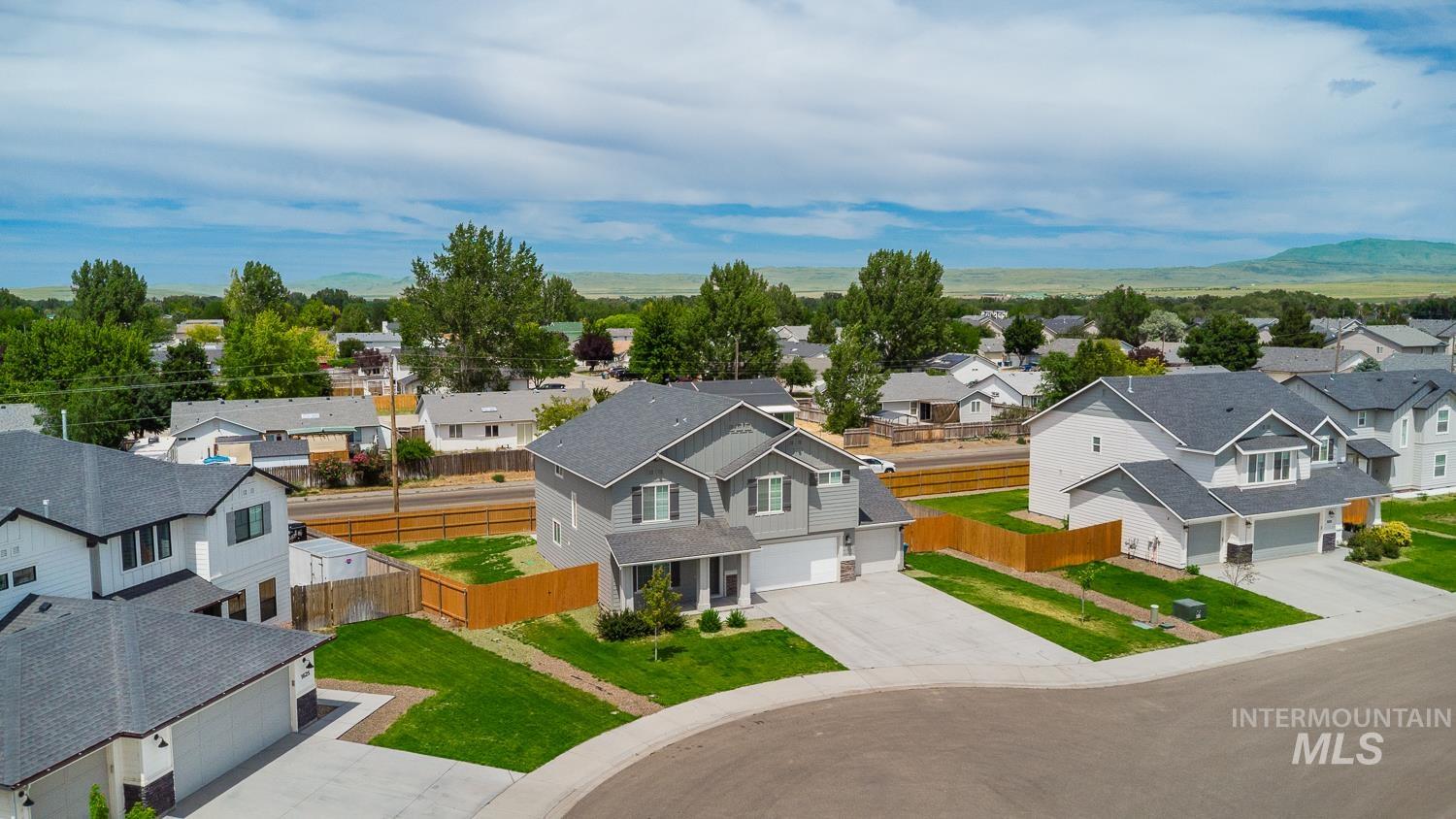 930 SW Accipiter Pl., Mountain Home, Idaho 83647, 4 Bedrooms, 2.5 Bathrooms, Residential For Sale, Price $470,000, 98991127