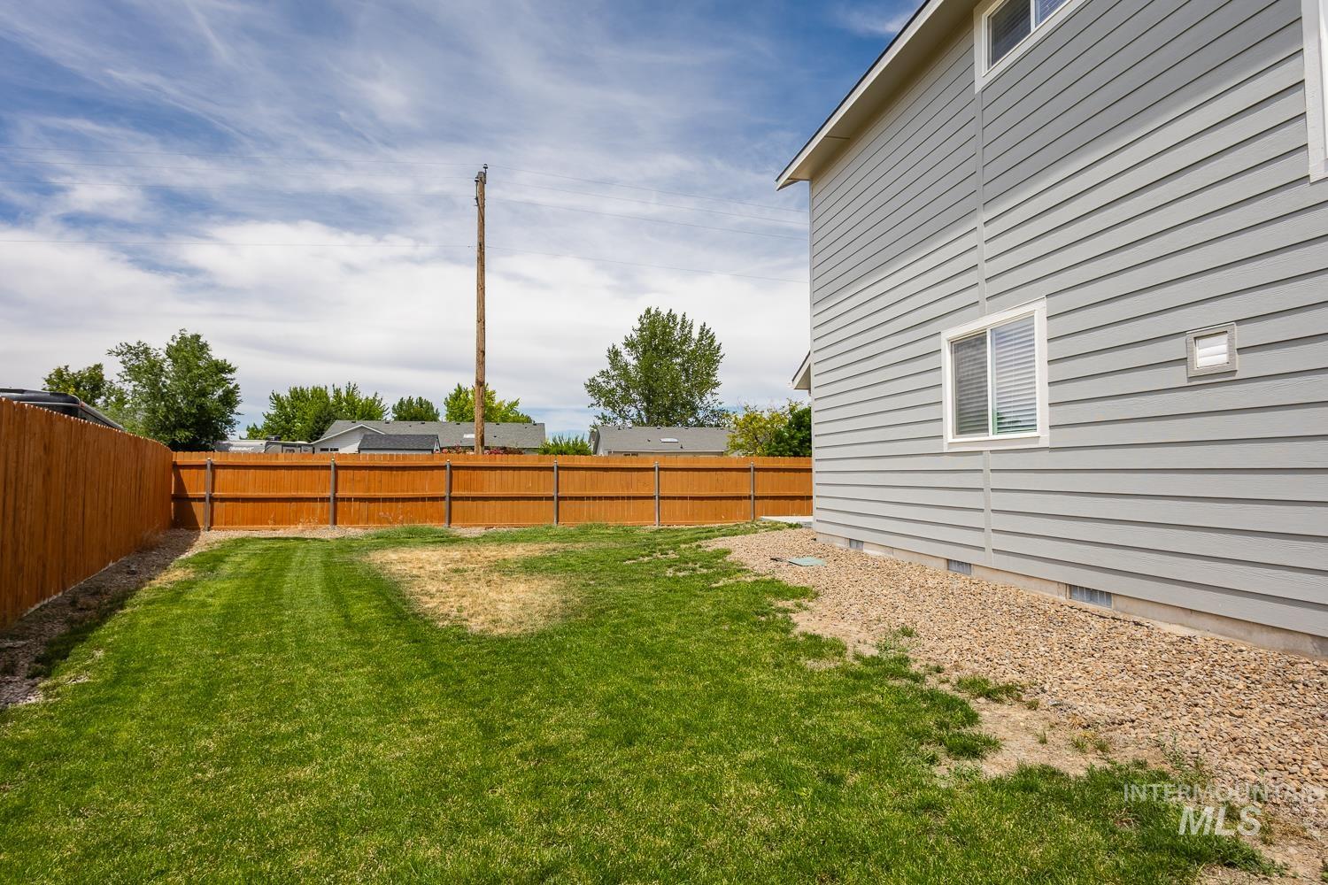 930 SW Accipiter Pl., Mountain Home, Idaho 83647, 4 Bedrooms, 2.5 Bathrooms, Residential For Sale, Price $470,000, 98991127