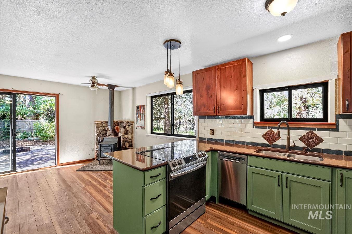 918 Flynn Lane, McCall, Idaho 83638, 2 Bedrooms, 1 Bathroom, Residential For Sale, Price $589,900, 98991128