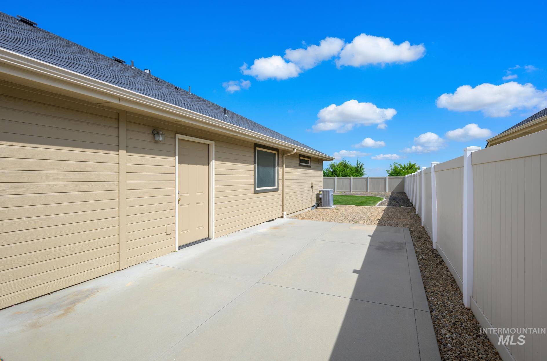 9416 W Avalanche Dr, Boise, Idaho 83709, 3 Bedrooms, 2 Bathrooms, Residential For Sale, Price $624,990, 98991130