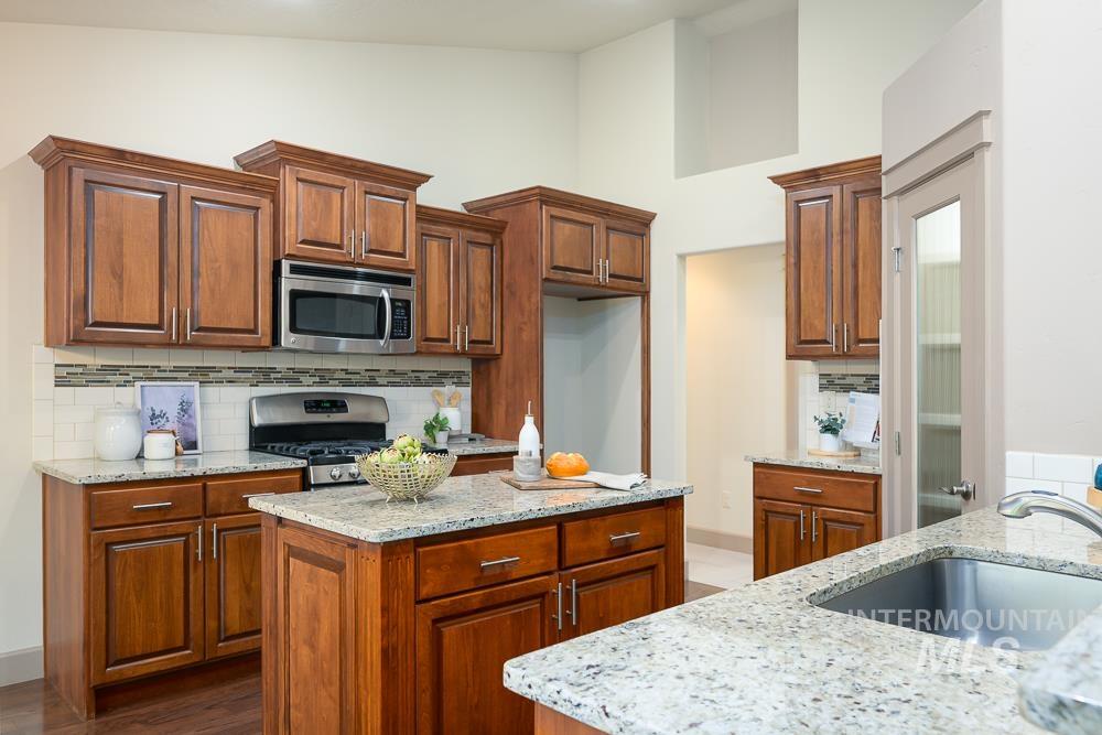 9416 W Avalanche Dr, Boise, Idaho 83709, 3 Bedrooms, 2 Bathrooms, Residential For Sale, Price $624,990, 98991130