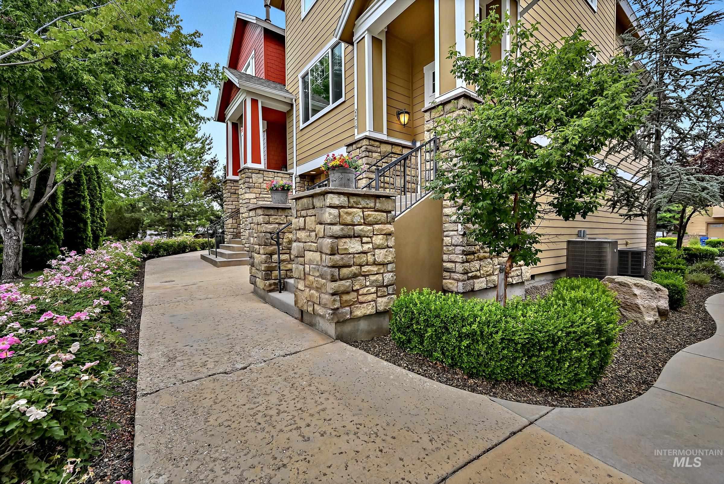 2476 N Bogus Basin Rd, Boise, Idaho 83702, 3 Bedrooms, 3.5 Bathrooms, Residential For Sale, Price $688,888, 98991134