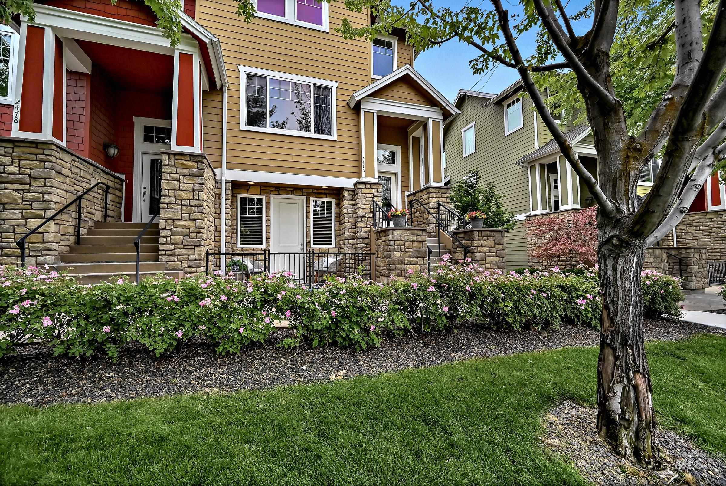 2476 N Bogus Basin Rd, Boise, Idaho 83702, 3 Bedrooms, 3.5 Bathrooms, Residential For Sale, Price $688,888, 98991134