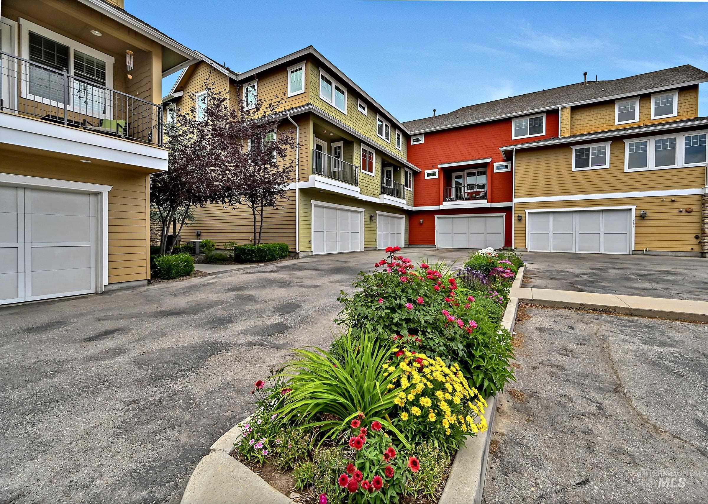 2476 N Bogus Basin Rd, Boise, Idaho 83702, 3 Bedrooms, 3.5 Bathrooms, Residential For Sale, Price $688,888, 98991134