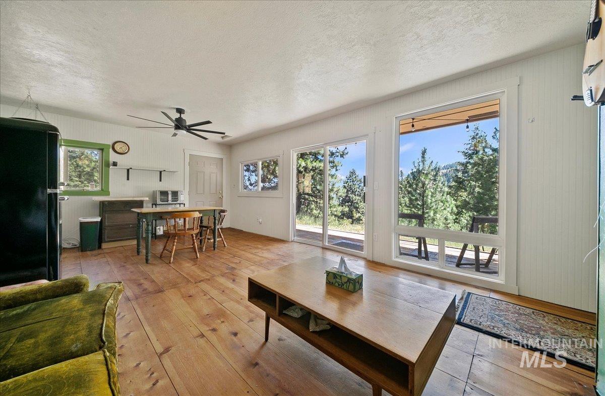 221 Tollgate Road, Boise, Idaho 83716, 2 Bedrooms, 0.5 Bathroom, Residential For Sale, Price $169,900, 98991135
