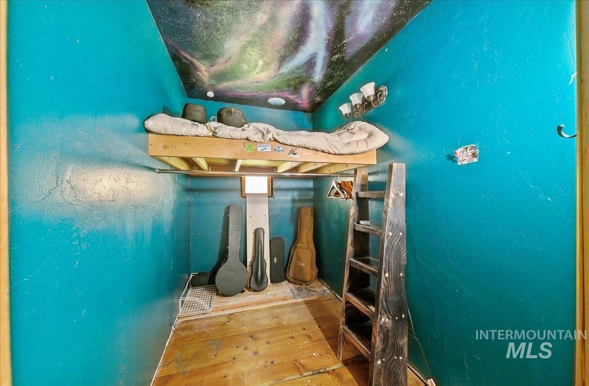 221 Tollgate Road, Boise, Idaho 83716, 2 Bedrooms, 0.5 Bathroom, Residential For Sale, Price $169,900, 98991135