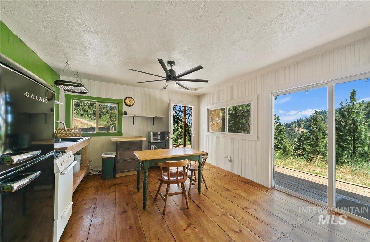 221 Tollgate Road, Boise, Idaho 83716, 2 Bedrooms, 0.5 Bathroom, Residential For Sale, Price $169,900, 98991135