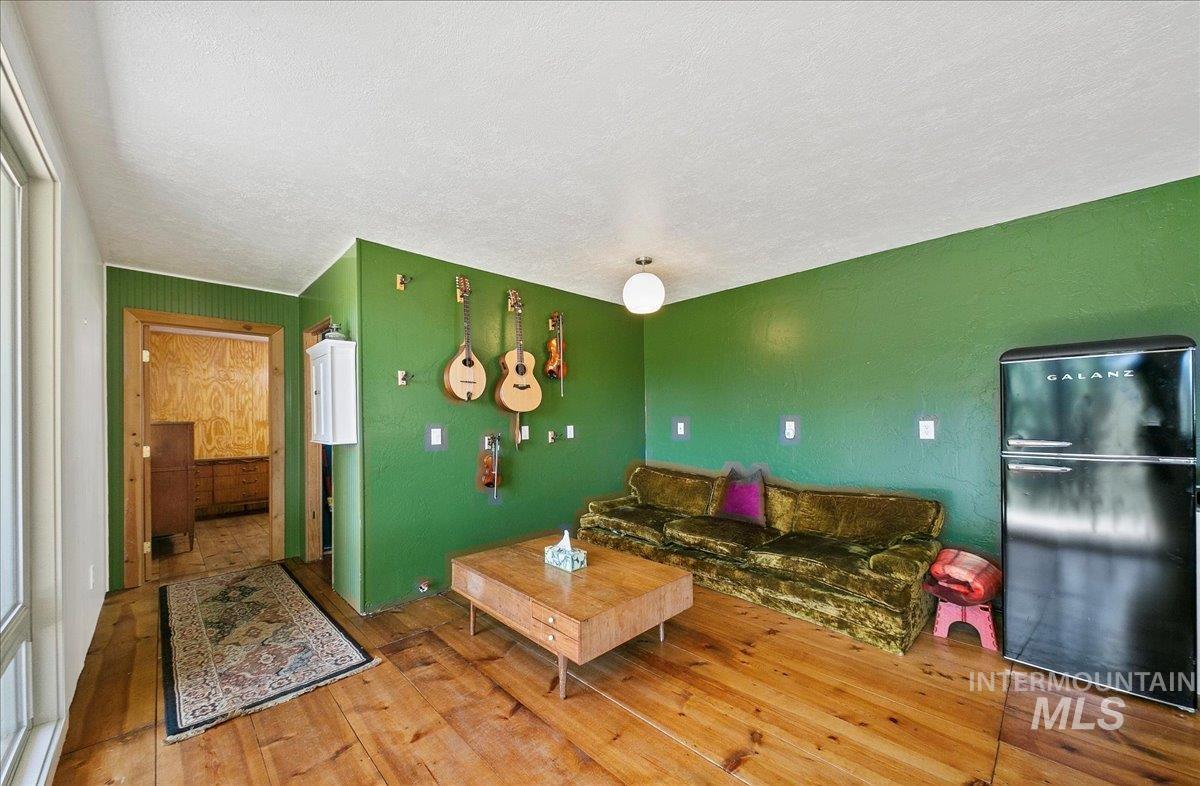 221 Tollgate Road, Boise, Idaho 83716, 2 Bedrooms, 0.5 Bathroom, Residential For Sale, Price $169,900, 98991135