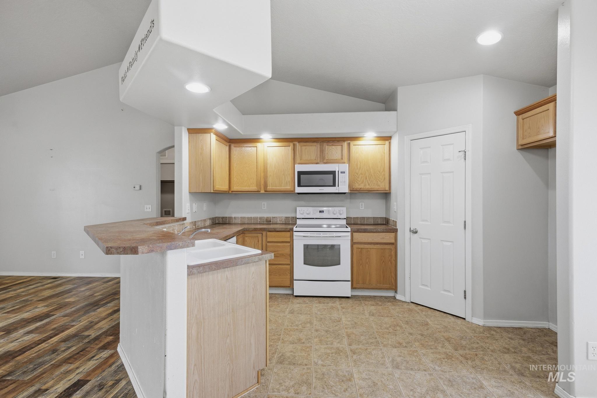 2611 Carnegie, Caldwell, Idaho 83607, 4 Bedrooms, 2 Bathrooms, Residential For Sale, Price $375,000, 98991136