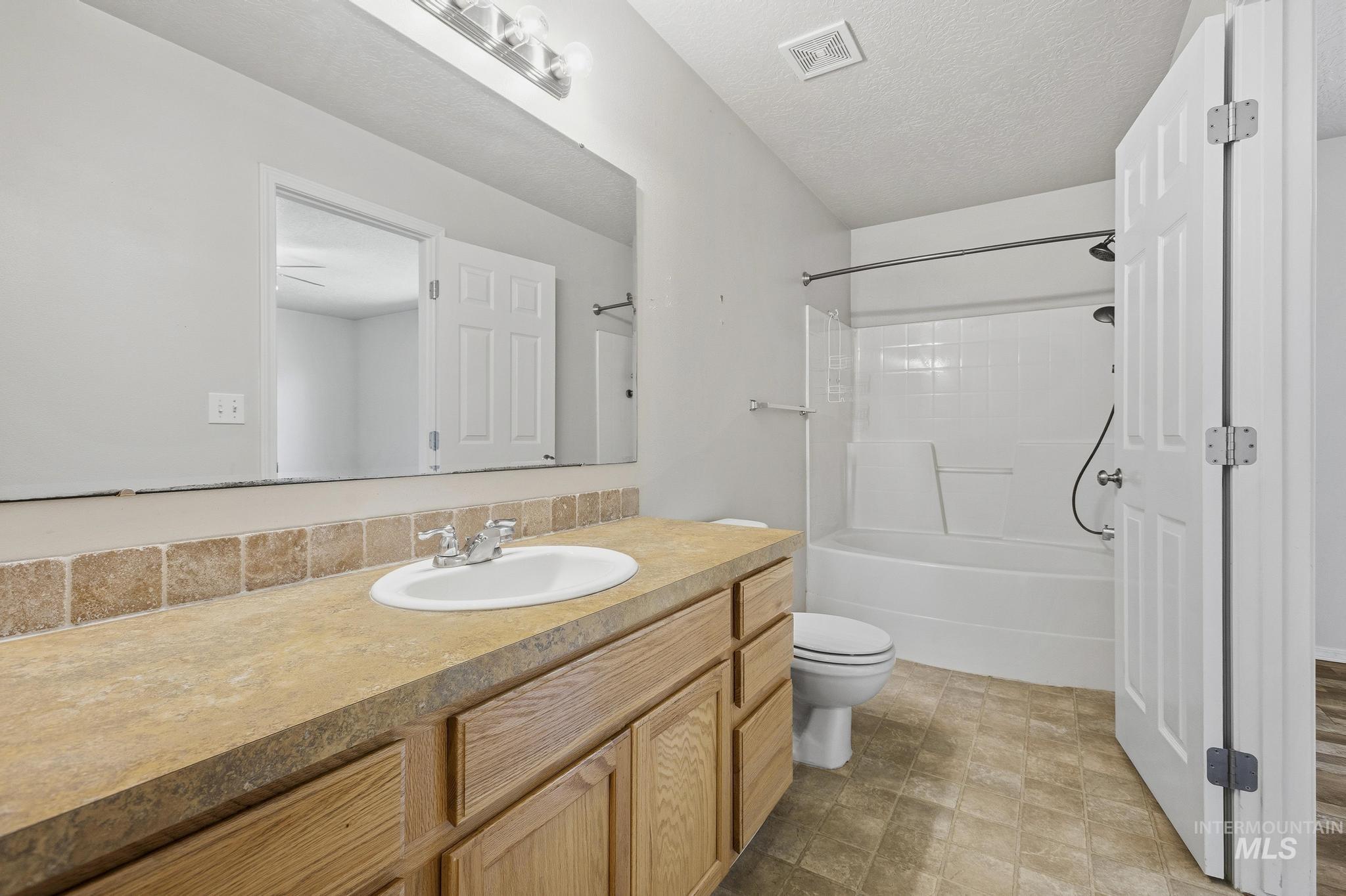 2611 Carnegie, Caldwell, Idaho 83607, 4 Bedrooms, 2 Bathrooms, Residential For Sale, Price $375,000, 98991136