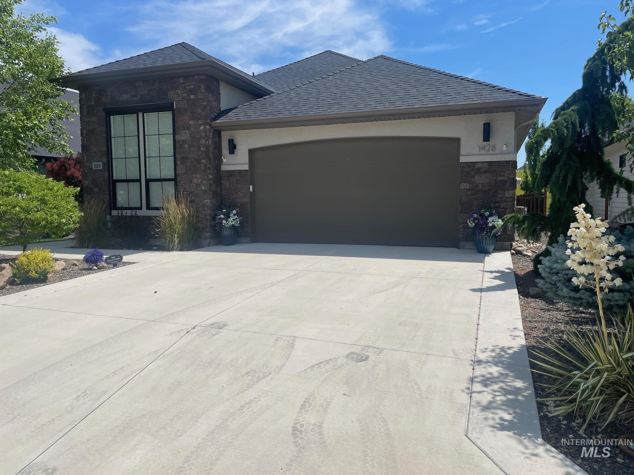 1428 N Palaestra Ave., Eagle, Idaho 83616, 3 Bedrooms, 2.5 Bathrooms, Residential For Sale, Price $849,900,MLS 98991139