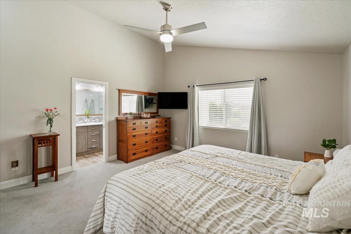 1301 E Timber Trail Dr, Kuna, Idaho 83634, 3 Bedrooms, 2 Bathrooms, Residential For Sale, Price $549,999,MLS 98991142
