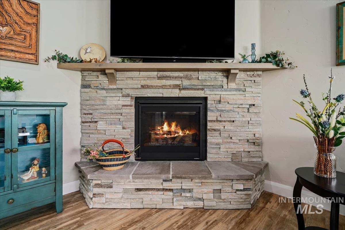 1301 E Timber Trail Dr, Kuna, Idaho 83634, 3 Bedrooms, 2 Bathrooms, Residential For Sale, Price $549,999,MLS 98991142