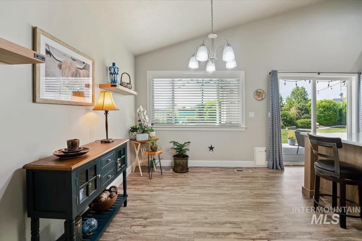 1301 E Timber Trail Dr, Kuna, Idaho 83634, 3 Bedrooms, 2 Bathrooms, Residential For Sale, Price $549,999,MLS 98991142