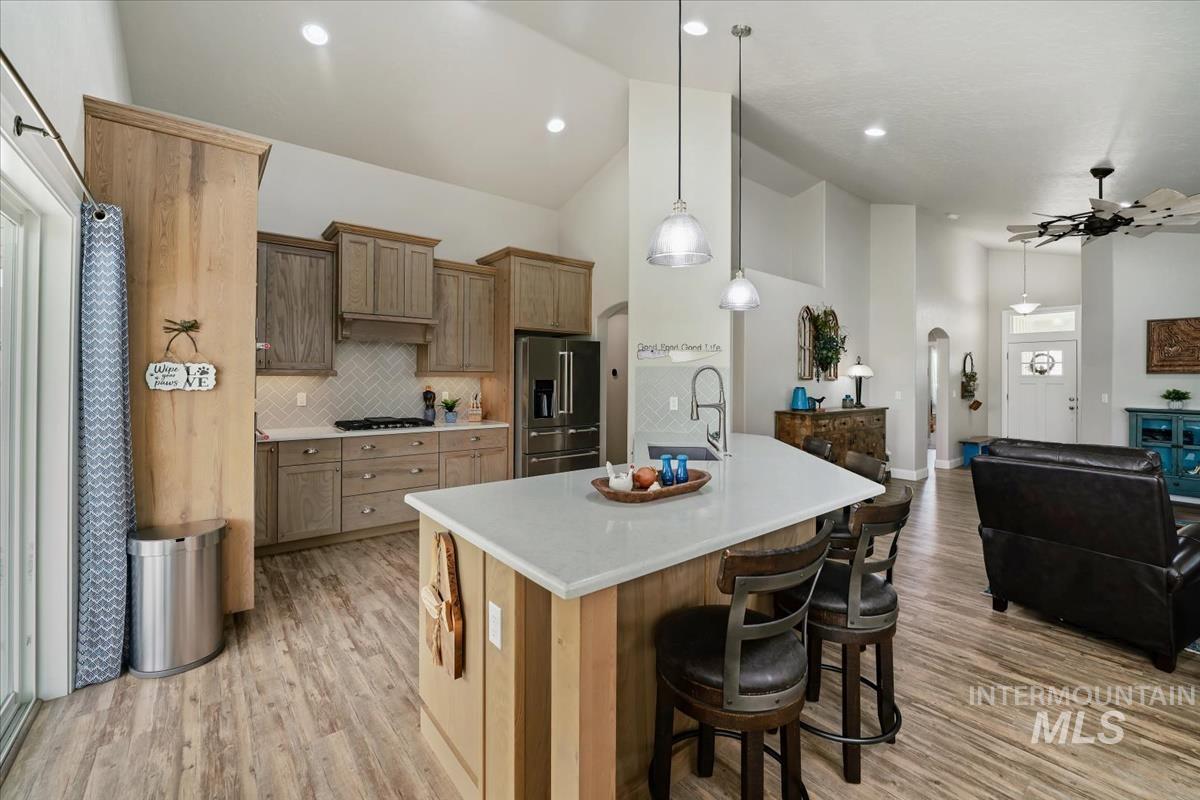 1301 E Timber Trail Dr, Kuna, Idaho 83634, 3 Bedrooms, 2 Bathrooms, Residential For Sale, Price $549,999,MLS 98991142