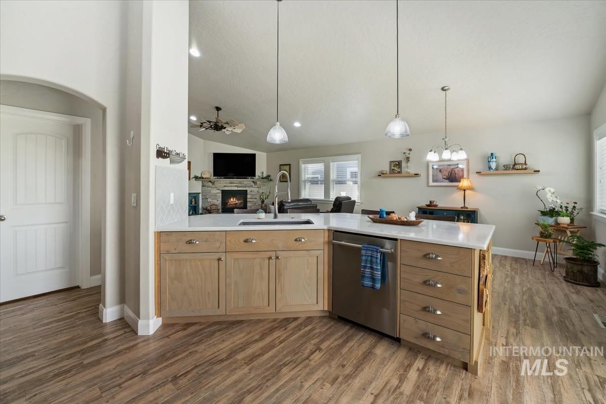 1301 E Timber Trail Dr, Kuna, Idaho 83634, 3 Bedrooms, 2 Bathrooms, Residential For Sale, Price $549,999,MLS 98991142