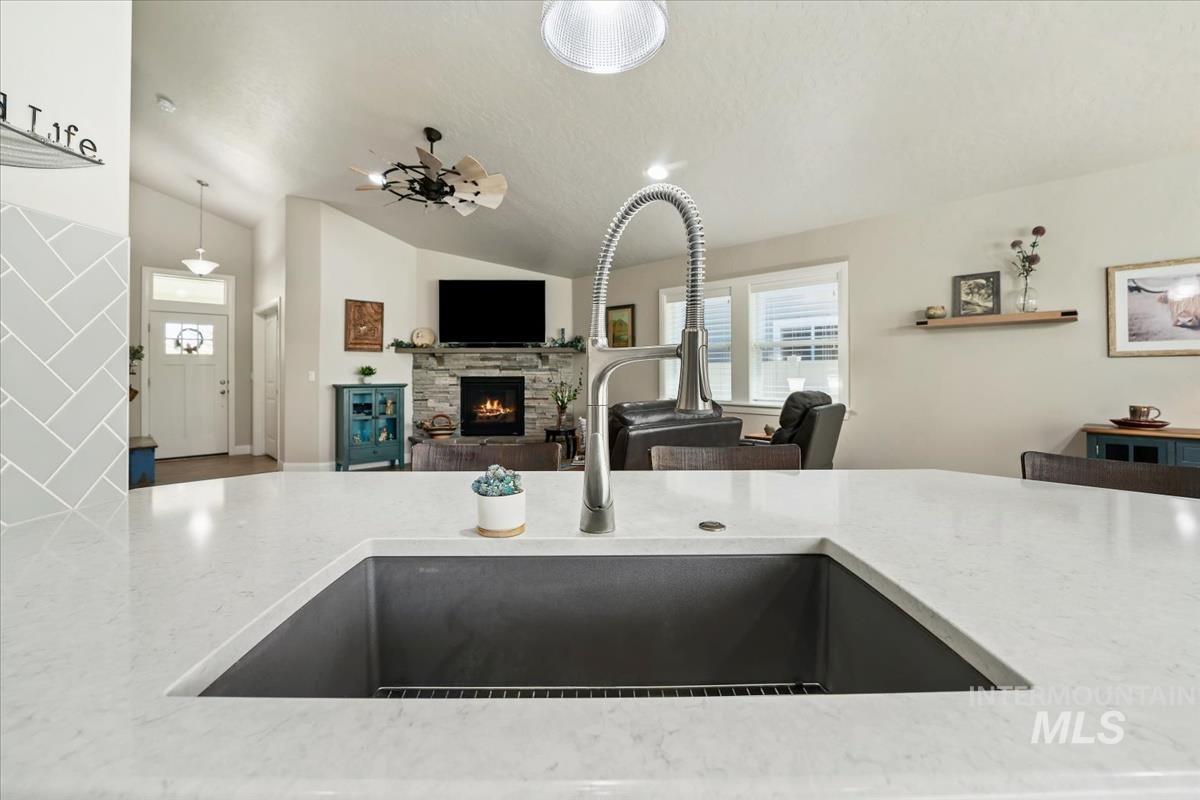 1301 E Timber Trail Dr, Kuna, Idaho 83634, 3 Bedrooms, 2 Bathrooms, Residential For Sale, Price $549,999,MLS 98991142