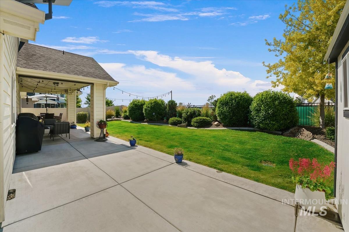 1301 E Timber Trail Dr, Kuna, Idaho 83634, 3 Bedrooms, 2 Bathrooms, Residential For Sale, Price $549,999,MLS 98991142