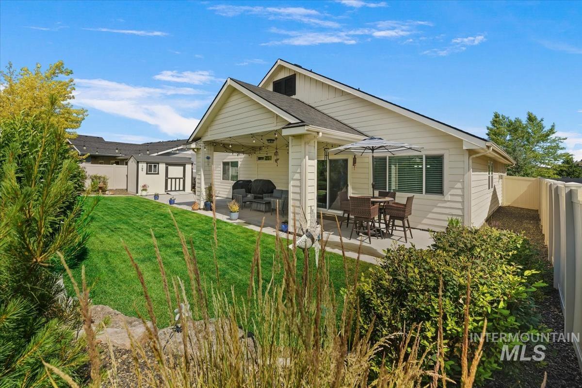 1301 E Timber Trail Dr, Kuna, Idaho 83634, 3 Bedrooms, 2 Bathrooms, Residential For Sale, Price $549,999,MLS 98991142