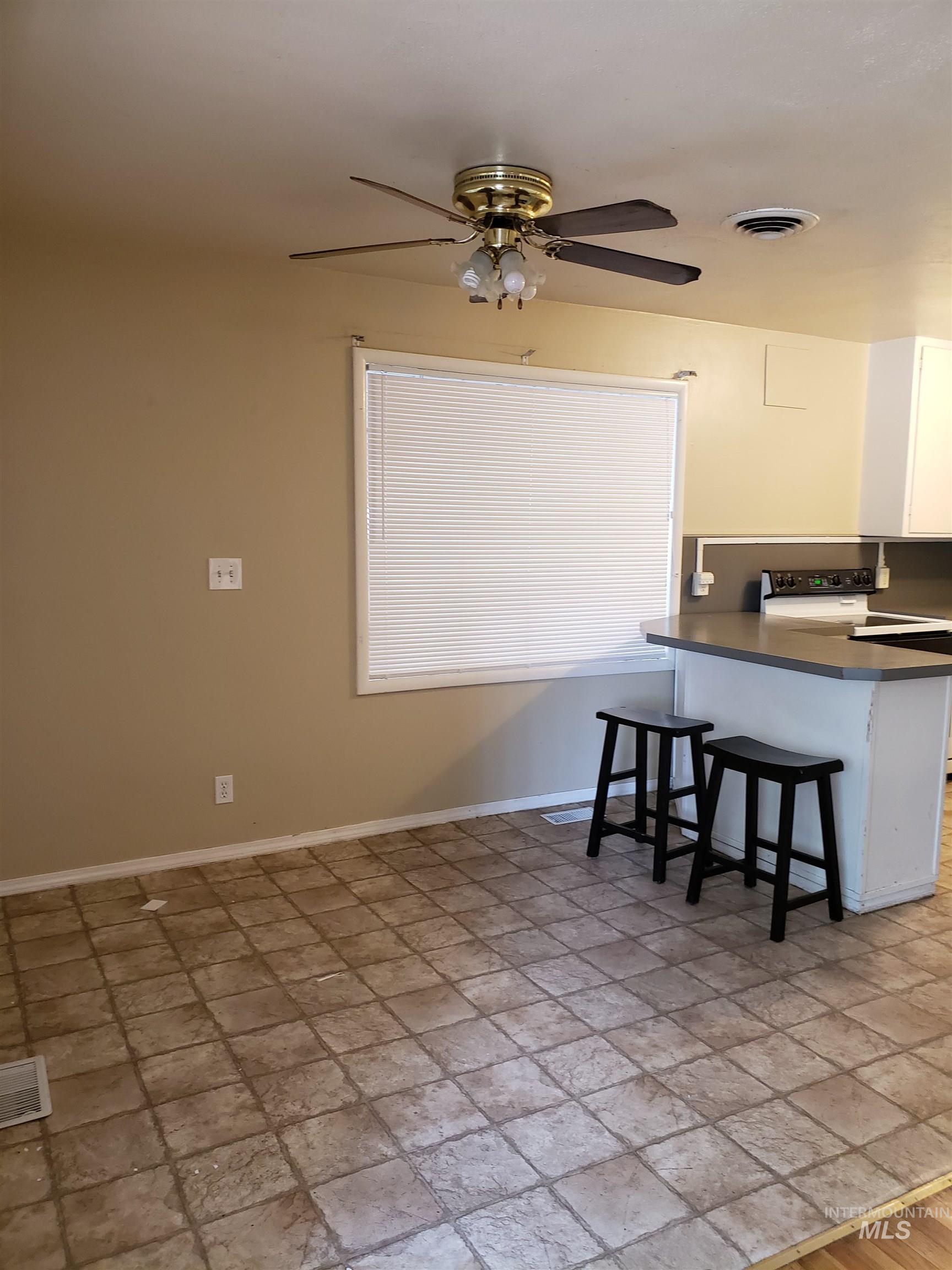3610 W Moore St, Boise, Idaho 83703, 3 Bedrooms, 1 Bathroom, Residential Income For Sale, Price $549,000, 98991144