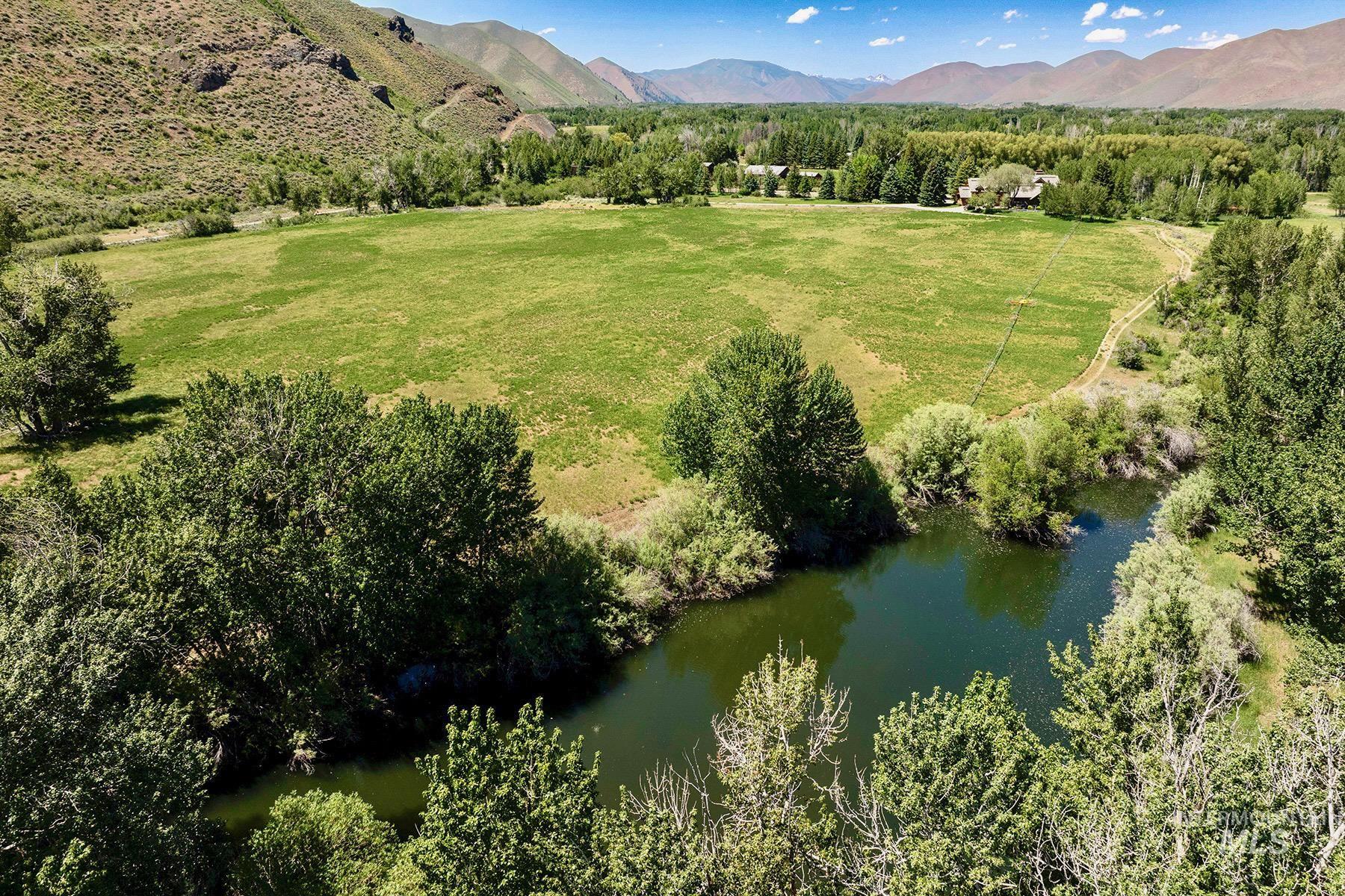 40 Fox Hollow Gulch RD, Bellevue, Idaho 83313-1189, 6 Bedrooms, 7 Bathrooms, Residential For Sale, Price $7,500,000,MLS 98991145