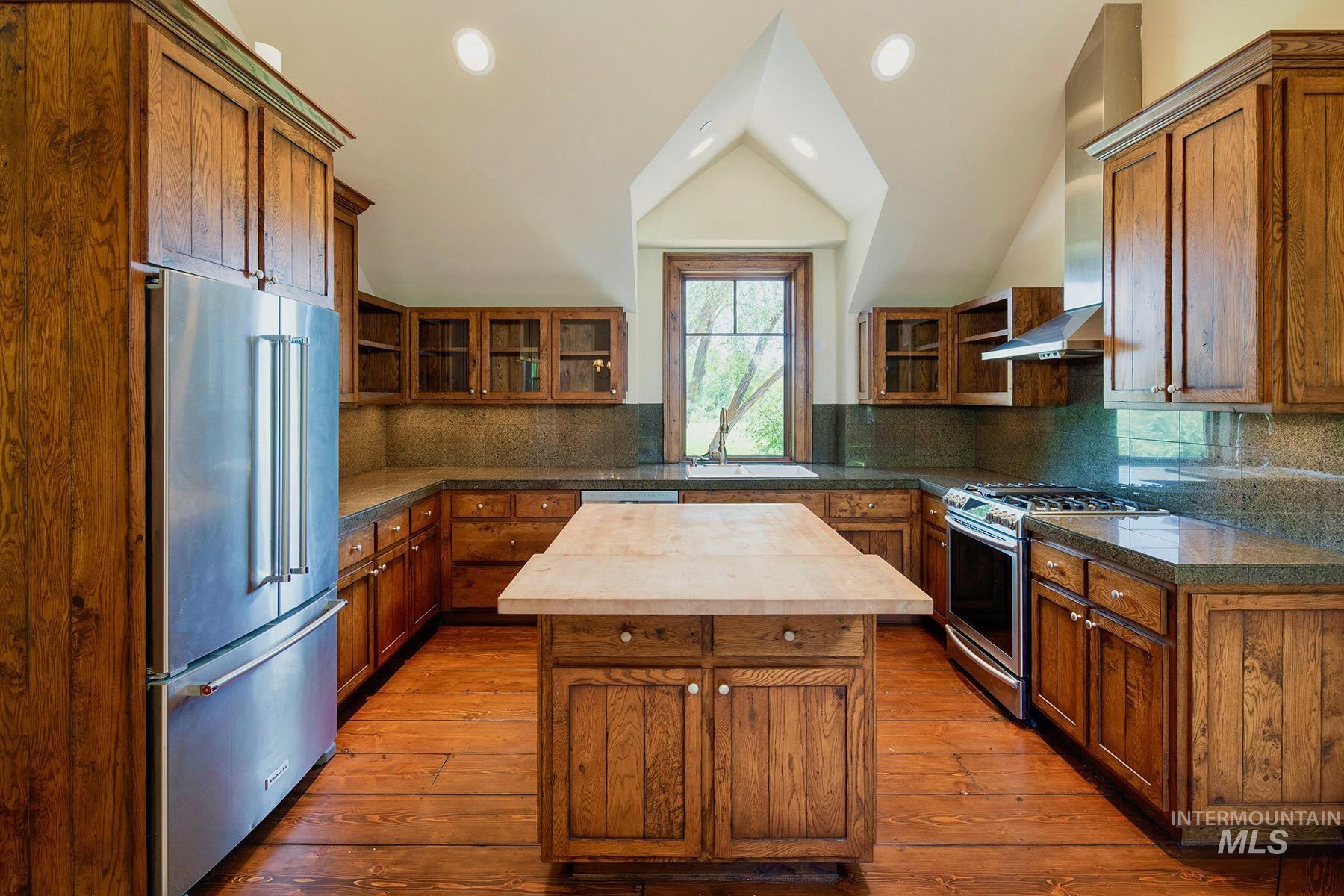 40 Fox Hollow Gulch RD, Bellevue, Idaho 83313-1189, 6 Bedrooms, 7 Bathrooms, Residential For Sale, Price $7,500,000,MLS 98991145