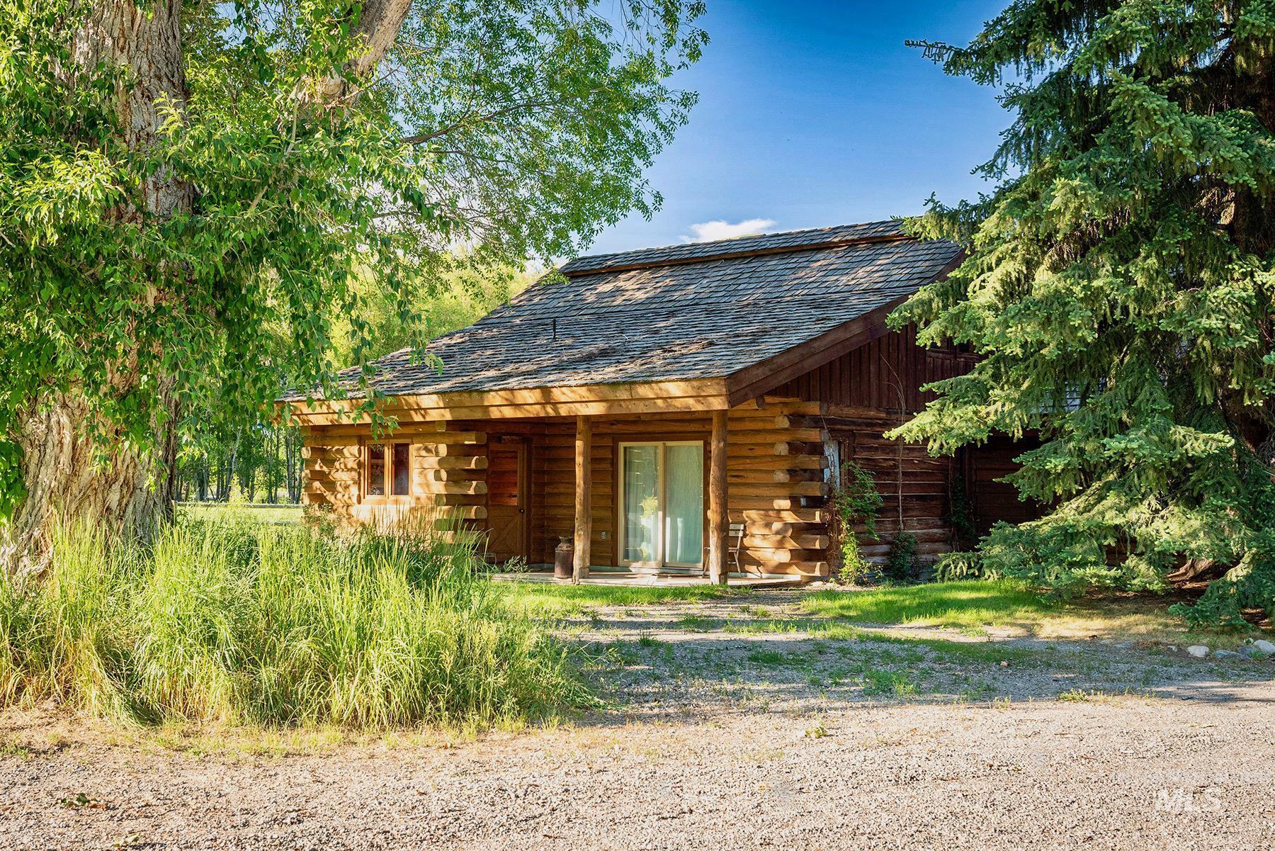 40 Fox Hollow Gulch RD, Bellevue, Idaho 83313-1189, 6 Bedrooms, 7 Bathrooms, Residential For Sale, Price $7,500,000,MLS 98991145