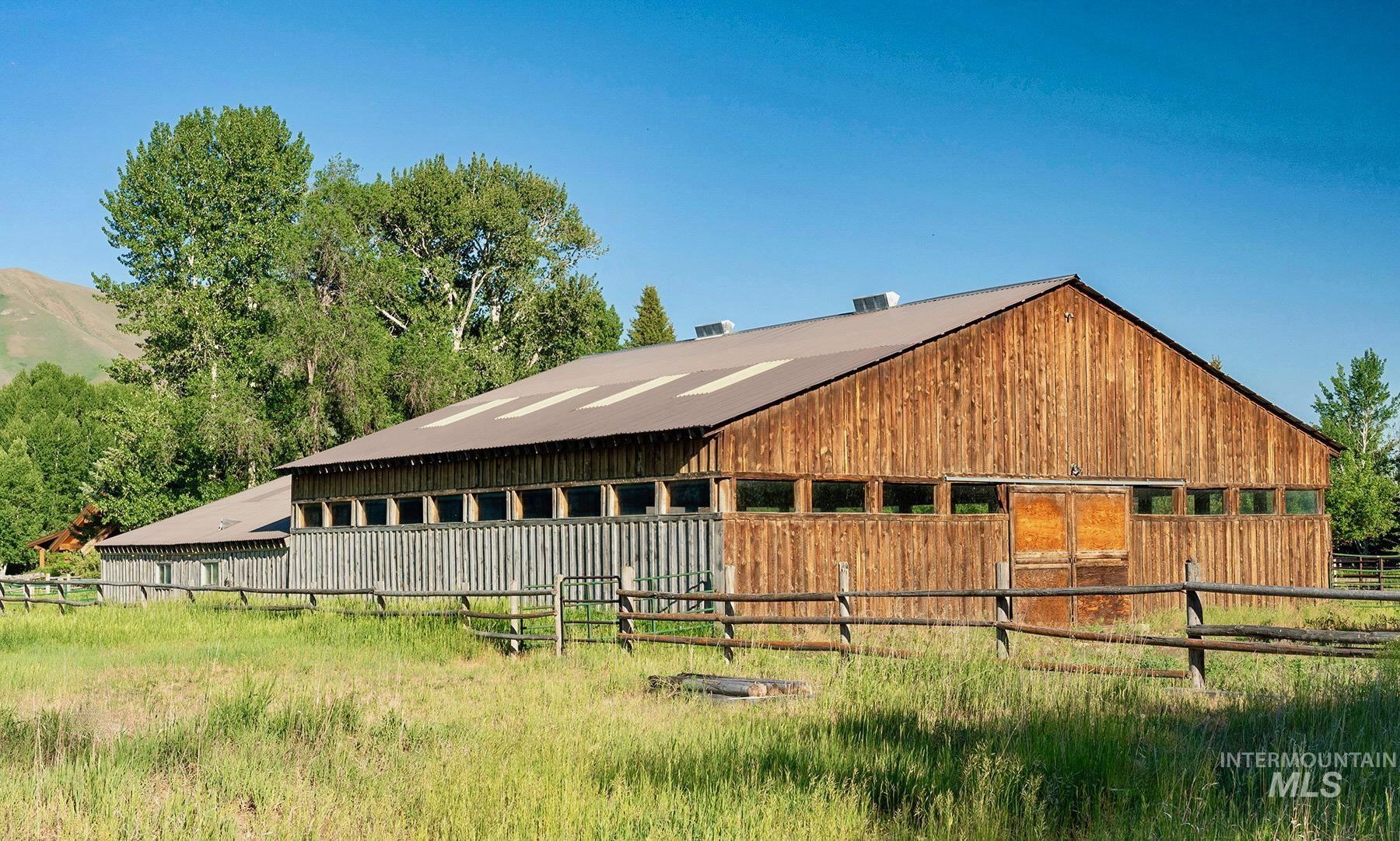 40 Fox Hollow Gulch RD, Bellevue, Idaho 83313-1189, 6 Bedrooms, 7 Bathrooms, Residential For Sale, Price $7,500,000,MLS 98991145
