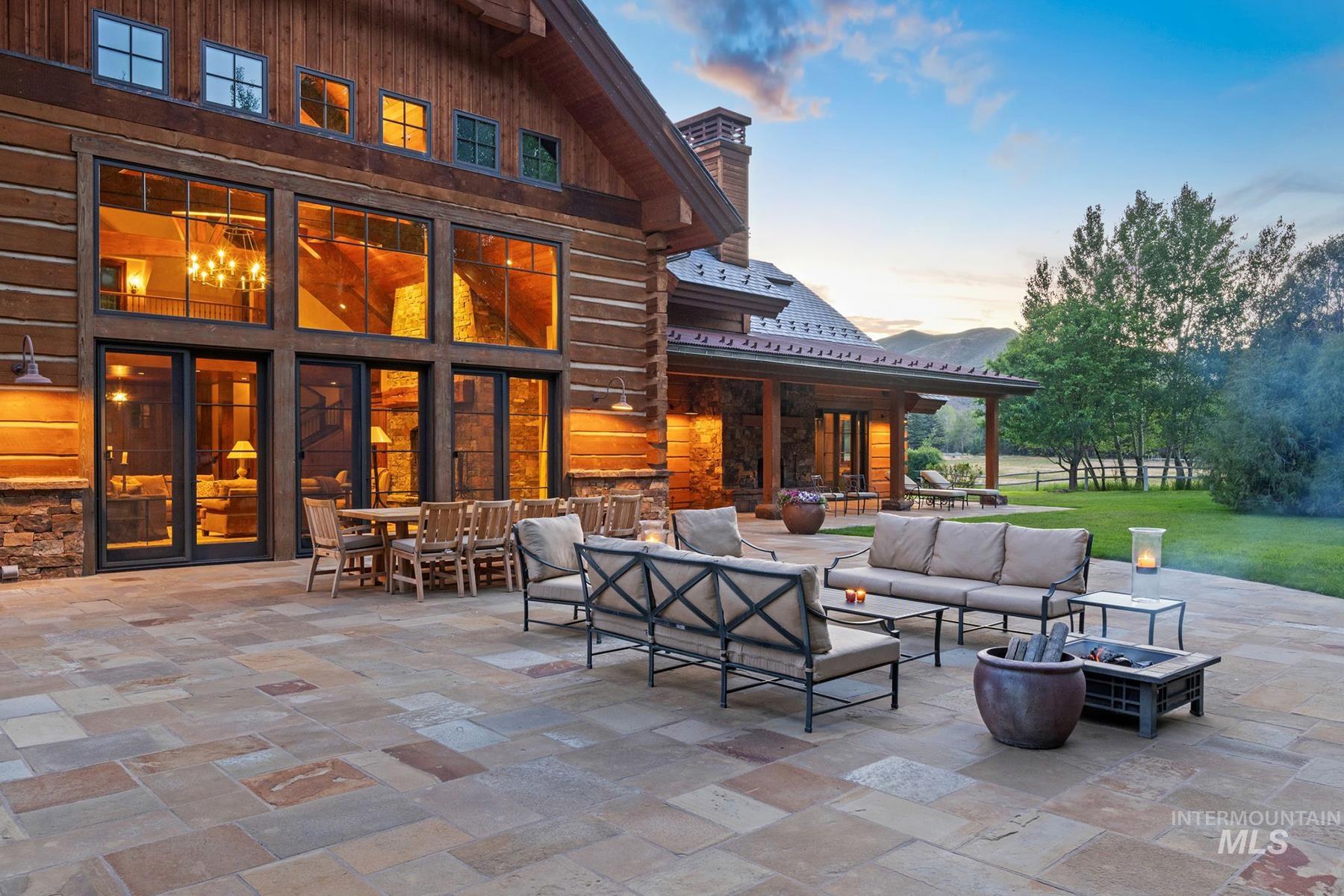 40 Fox Hollow Gulch Rd, Bellevue, Idaho 83313, 8 Bedrooms, 9.5 Bathrooms, Farm & Ranch For Sale, Price $7,500,000, 98991146