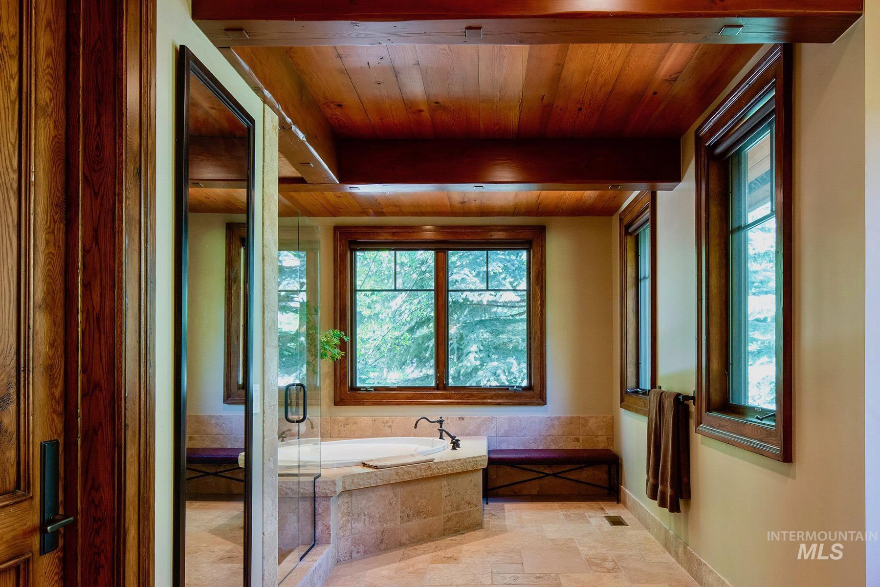 40 Fox Hollow Gulch Rd, Bellevue, Idaho 83313, 8 Bedrooms, 9.5 Bathrooms, Farm & Ranch For Sale, Price $7,500,000, 98991146